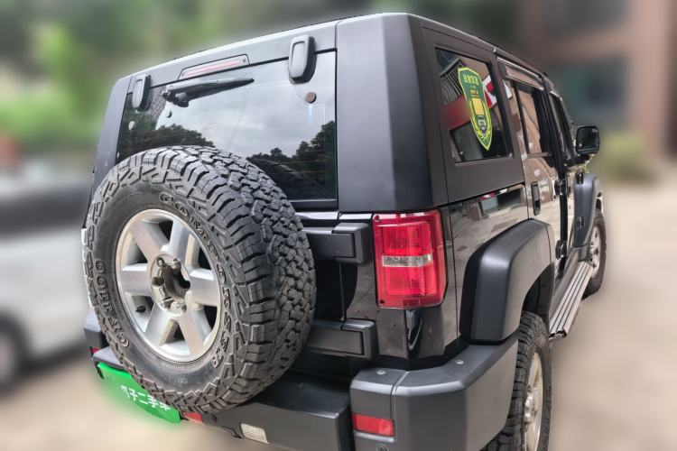 Used BAIC Off-Road BJ40 2016 40L 2.0T Manual Two-Wheel Drive Luxury Edition Rear Right 45 Deg