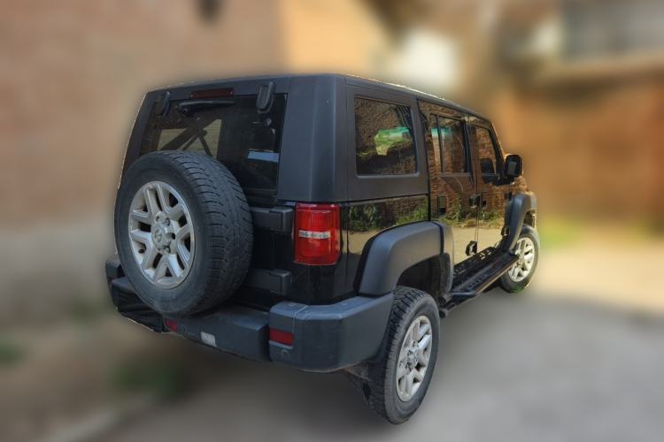 Used BAIC Off-Road BJ40 2016 2.0T Manual Two-Wheel Drive Prestige Edition Rear Right 45 Deg