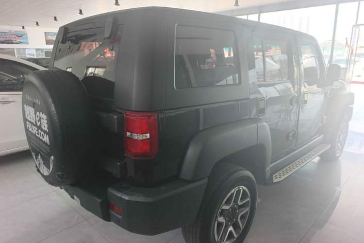 Used BAIC Off-Road BJ40 2016 40L 2.3T Automatic All-Wheel Drive Premium Edition Rear Right 45 Deg