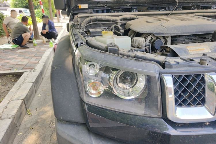 Used BAIC Off-Road BJ40 2016 40L 2.0T Manual All-Wheel Drive Prestige Edition Right Front Headlight