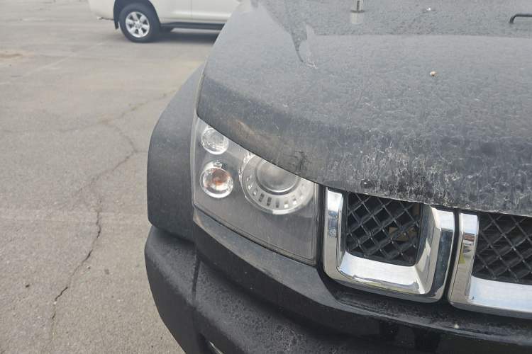 Used BAIC Off-Road BJ40 2016 40L 2.3T Automatic All-Wheel Drive Premium Edition Right Front Headlight
