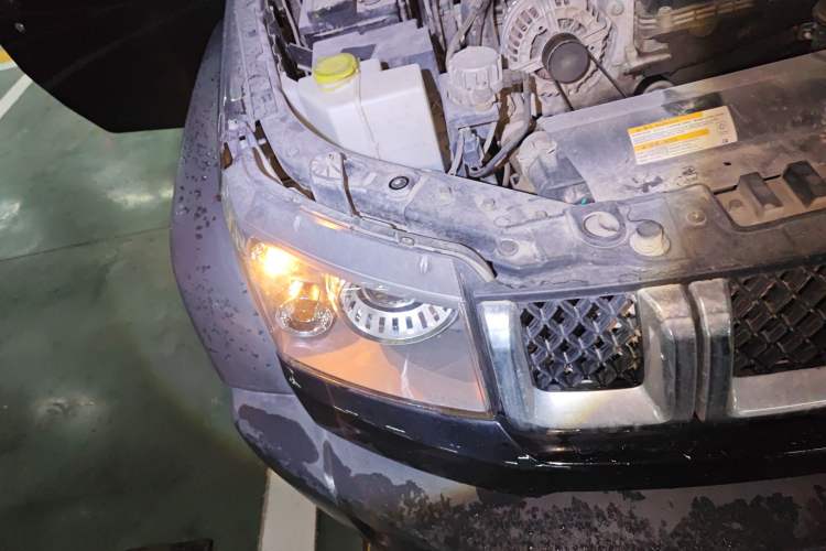 Used BAIC Off-Road BJ40 2016 40L 2.3T Automatic All-Wheel Drive Premium Edition Right Front Headlight