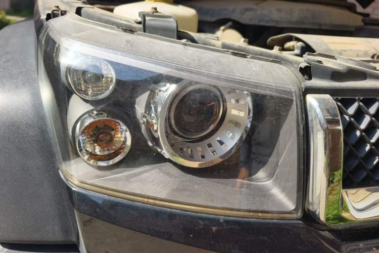 Used BAIC Off-Road BJ40 2016 2.0T Manual Two-Wheel Drive Prestige Edition Right Front Headlight