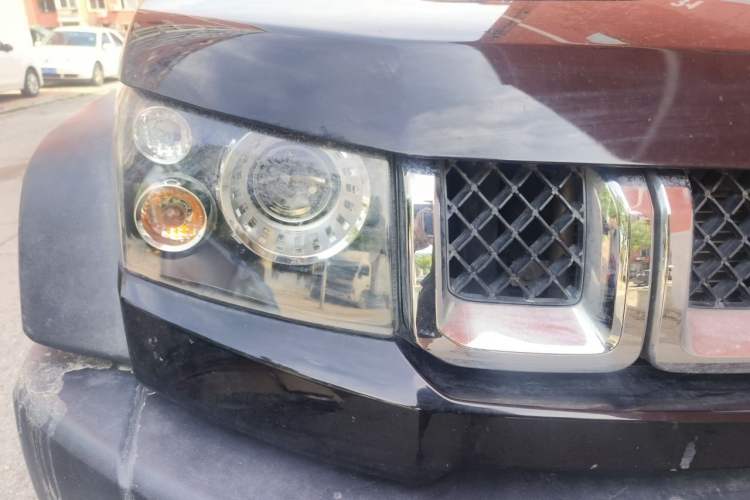 Used BAIC Off-Road BJ40 2016 40L 2.3T Automatic All-Wheel Drive Premium Edition Right Front Headlight