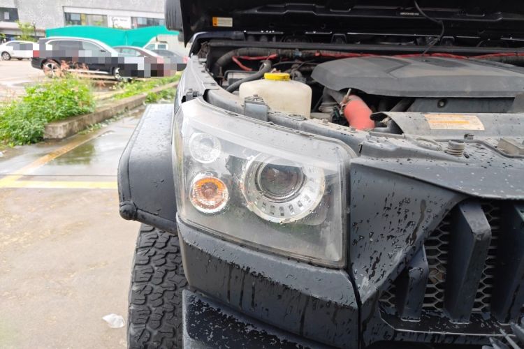 Used BAIC Off-Road BJ40 2016 40L 2.3T Automatic All-Wheel Drive Premium Edition Right Front Headlight