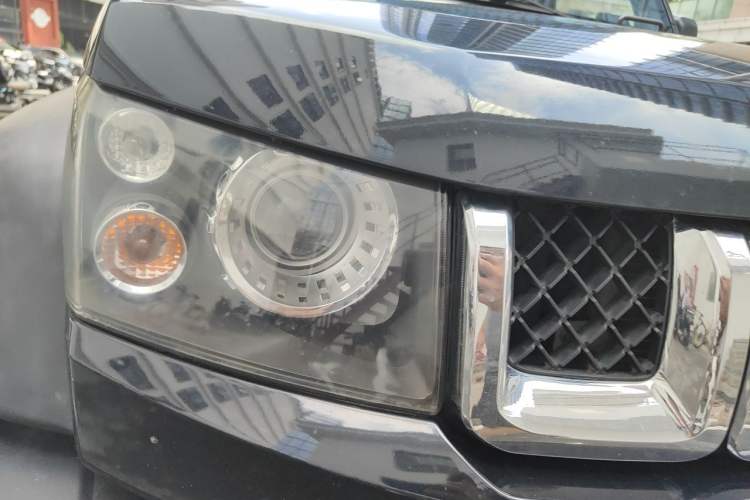 Used BAIC Off-Road BJ40 2016 40L 2.3T Automatic All-Wheel Drive Premium Edition Right Front Headlight