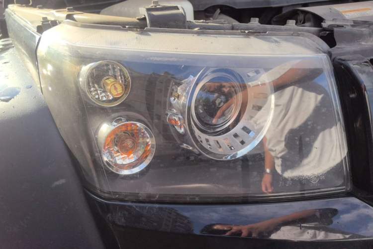Used BAIC Off-Road BJ40 2016 40L 2.3T Automatic All-Wheel Drive Premium Edition Right Front Headlight