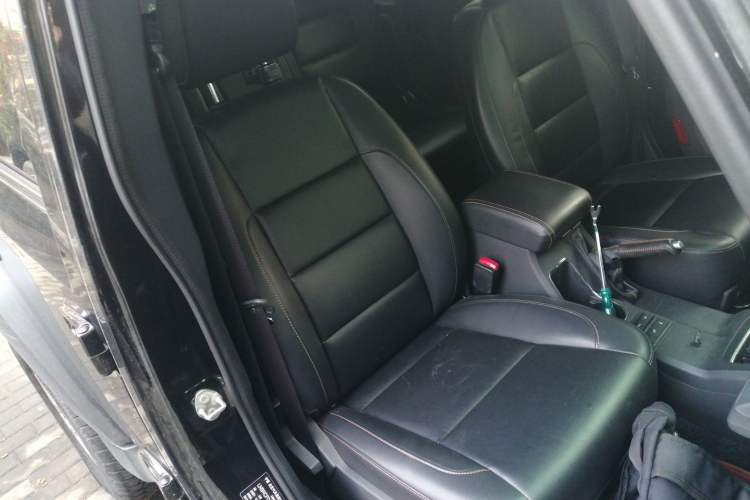 Used BAIC Off-Road BJ40 2016 40L 2.3T Automatic Two-Wheel Drive Prestige Edition Right Front Seat