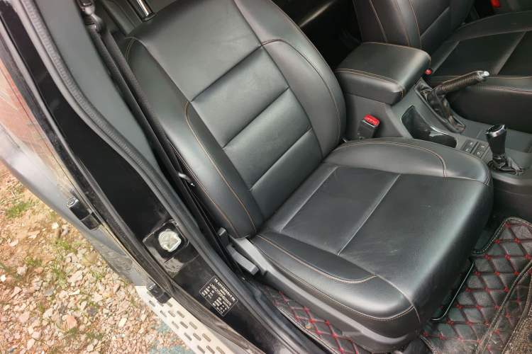 Used BAIC Off-Road BJ40 2016 40L 2.3T Automatic All-Wheel Drive Premium Edition Right Front Seat