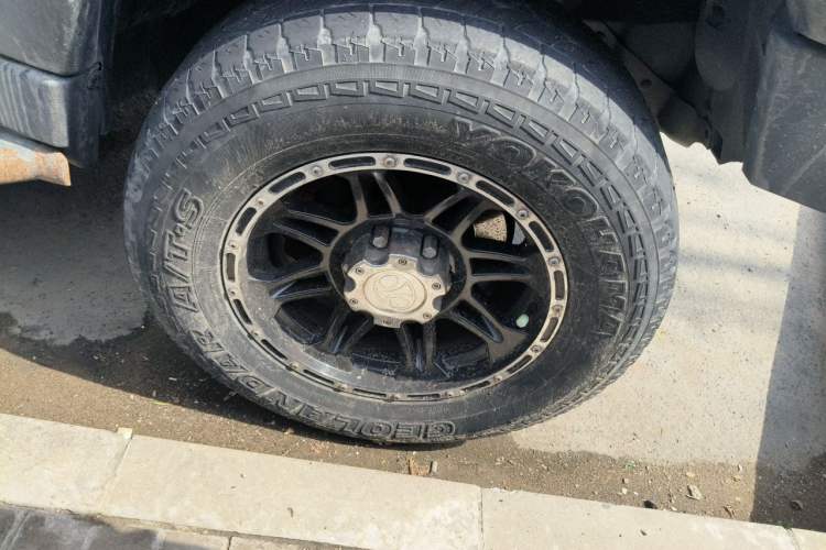 Used BAIC Off-Road BJ40 2016 40L 2.3T Automatic All-Wheel Drive Premium Edition Right Front Wheel Hub