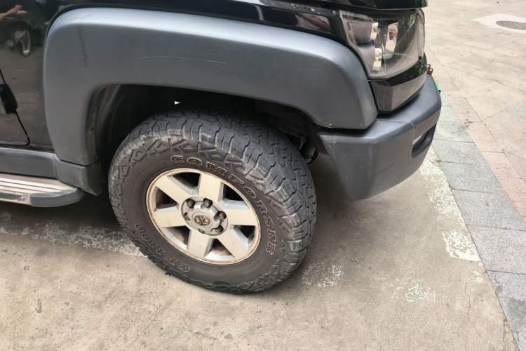 Used BAIC Off-Road BJ40 2016 40L 2.0T Manual Two-Wheel Drive Luxury Edition Right Front Wheel Hub