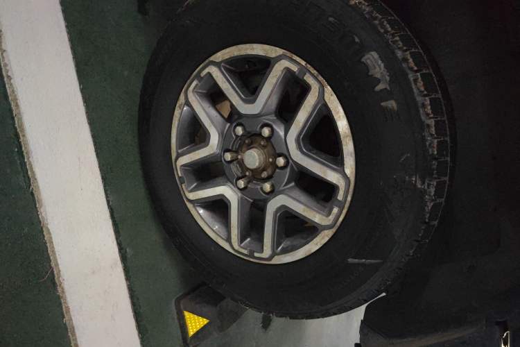 Used BAIC Off-Road BJ40 2016 40L 2.3T Automatic All-Wheel Drive Premium Edition Right Front Wheel Hub