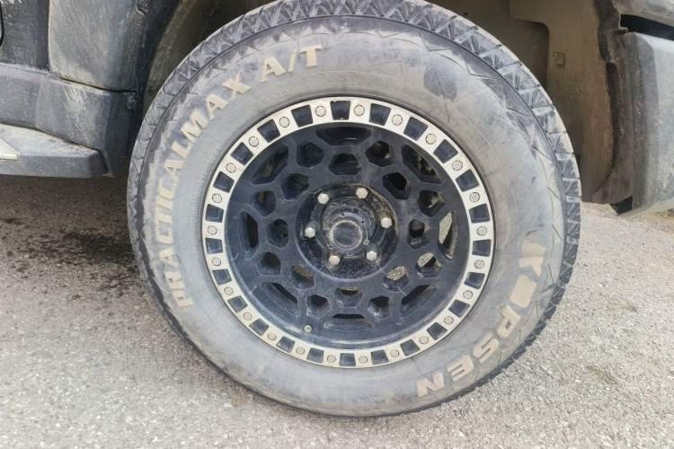 Used BAIC Off-Road BJ40 2016 40L 2.3T Automatic All-Wheel Drive Premium Edition Right Front Wheel Hub