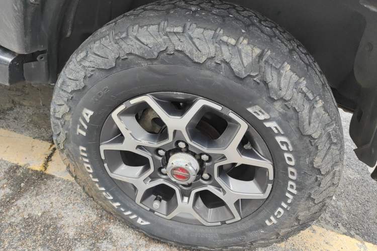 Used BAIC Off-Road BJ40 2016 40L 2.3T Automatic All-Wheel Drive Premium Edition Right Front Wheel Hub