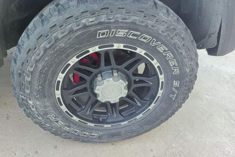 Used BAIC Off-Road BJ40 2016 40L 2.3T Automatic All-Wheel Drive Premium Edition Right Front Wheel Hub