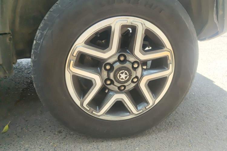 Used BAIC Off-Road BJ40 2016 40L 2.3T Automatic All-Wheel Drive Premium Edition Right Front Wheel Hub