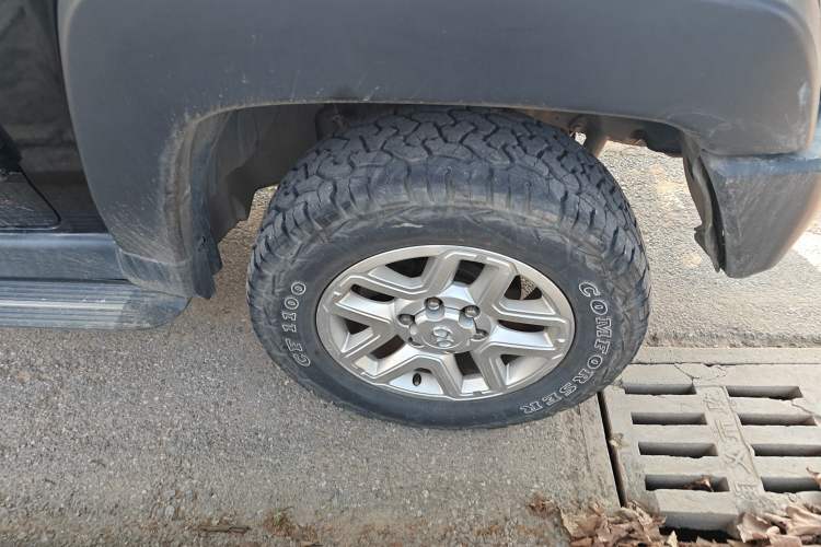 Used BAIC Off-Road BJ40 2016 40L 2.0T Manual All-Wheel Drive Prestige Edition Right Front Wheel Hub