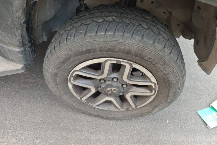 Used BAIC Off-Road BJ40 2016 40L 2.3T Automatic All-Wheel Drive Premium Edition Right Front Wheel Hub