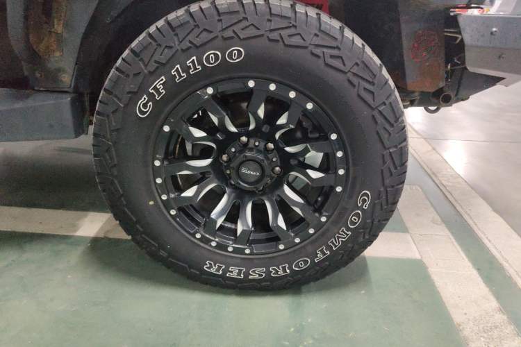 Used BAIC Off-Road BJ40 2016 40L 2.3T Automatic All-Wheel Drive Premium Edition Right Front Wheel Hub