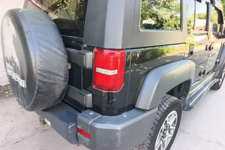 Used BAIC Off-Road BJ40 2016 40L 2.3T Automatic All-Wheel Drive Premium Edition Right Rear Taillight