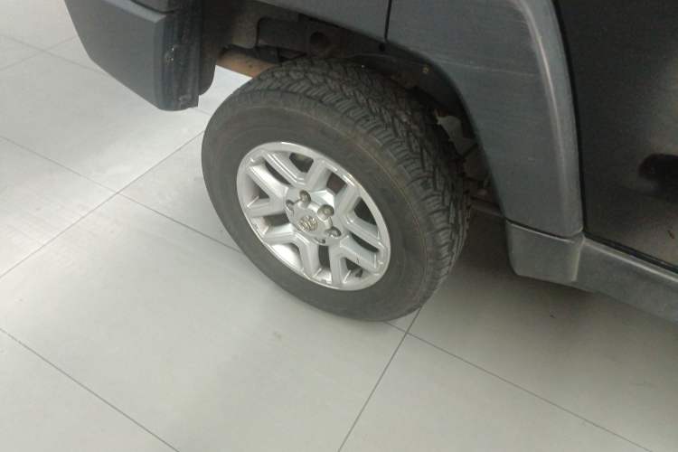 Used BAIC Off-Road BJ40 2016 40L 2.3T Automatic Two-Wheel Drive Prestige Edition Right Rear Wheel Hub