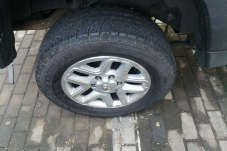 Used BAIC Off-Road BJ40 2016 40L 2.3T Automatic Two-Wheel Drive Prestige Edition Right Rear Wheel Hub