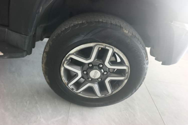Used BAIC Off-Road BJ40 2016 40L 2.3T Automatic All-Wheel Drive Premium Edition Right Rear Wheel Hub