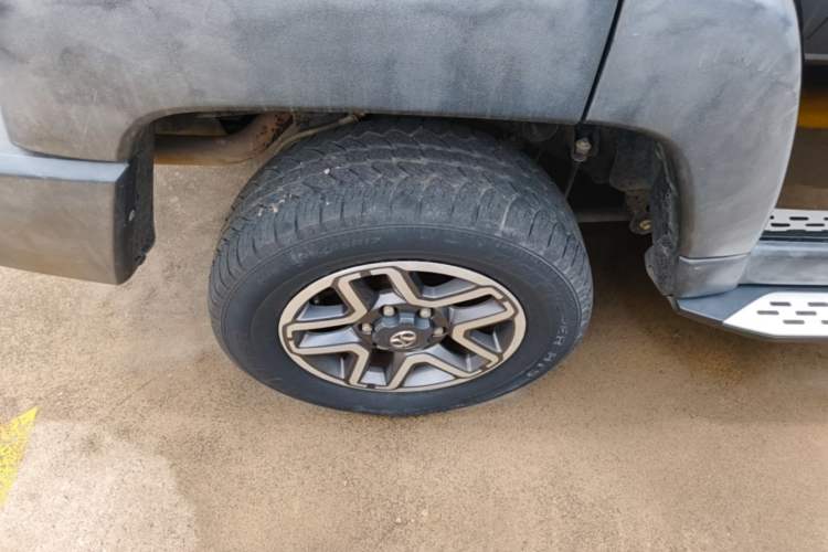 Used BAIC Off-Road BJ40 2016 40L 2.3T Automatic All-Wheel Drive Premium Edition Right Rear Wheel Hub