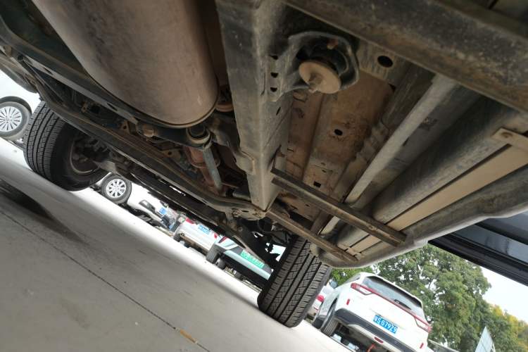 Used BAIC Off-Road BJ40 2016 40L 2.3T Automatic Two-Wheel Drive Prestige Edition Right Side Sill