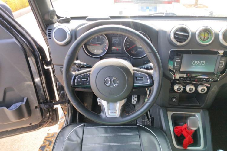 Used BAIC Off-Road BJ40 2016 40L 2.0T Manual All-Wheel Drive Prestige Edition Steering Wheel