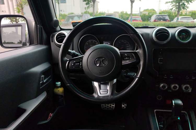 Used BAIC Off-Road BJ40 2016 40L 2.3T Automatic All-Wheel Drive Premium Edition Steering Wheel