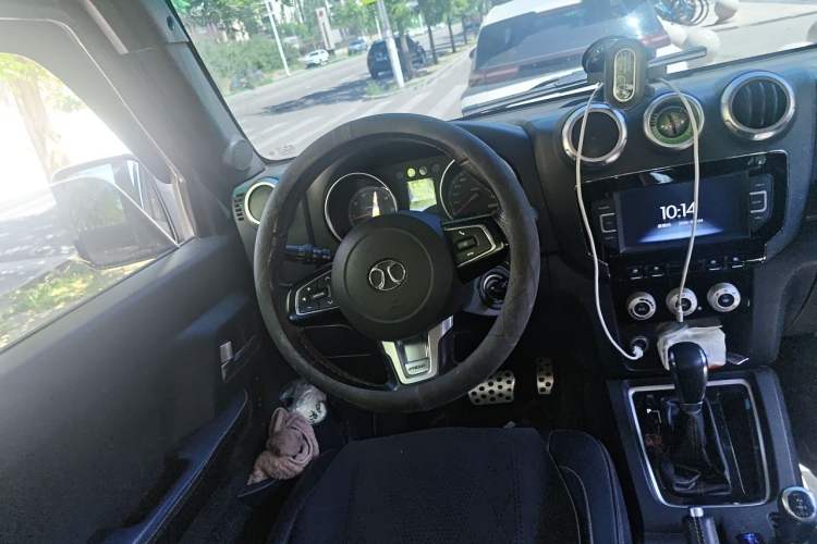 Used BAIC Off-Road BJ40 2016 40L 2.3T Automatic All-Wheel Drive Premium Edition Steering Wheel