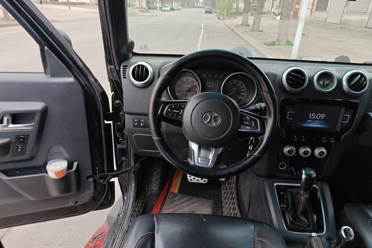 Used BAIC Off-Road BJ40 2016 40L 2.3T Automatic All-Wheel Drive Premium Edition Steering Wheel
