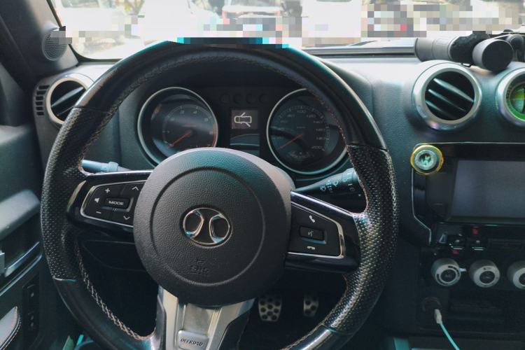 Used BAIC Off-Road BJ40 2016 40L 2.0T Manual All-Wheel Drive Prestige Edition Steering Wheel
