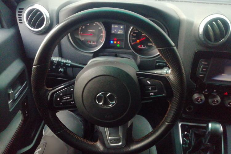 Used BAIC Off-Road BJ40 2016 40L 2.3T Automatic Two-Wheel Drive Prestige Edition Steering Wheel