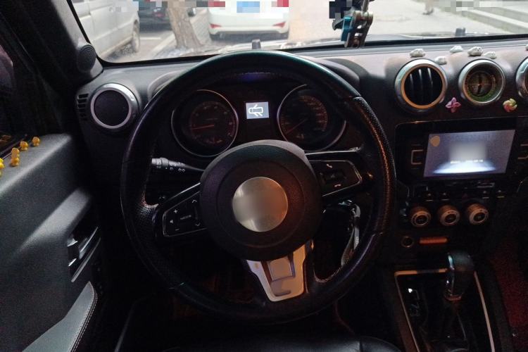 Used BAIC Off-Road BJ40 2016 40L 2.3T Automatic All-Wheel Drive Premium Edition Steering Wheel