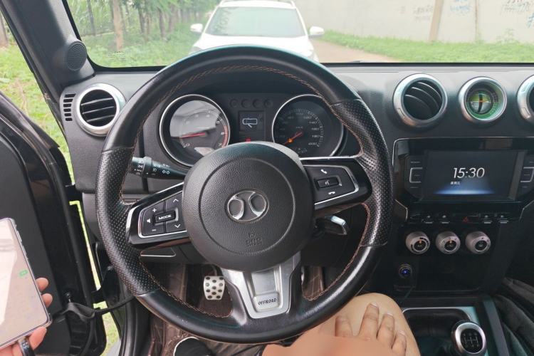 Used BAIC Off-Road BJ40 2016 40L 2.0T Manual All-Wheel Drive Prestige Edition Steering Wheel