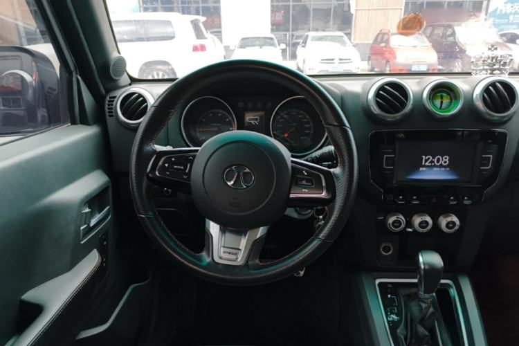 Used BAIC Off-Road BJ40 2016 40L 2.3T Automatic All-Wheel Drive Premium Edition Steering Wheel