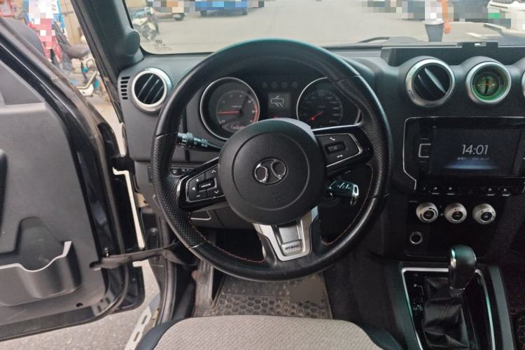 Used BAIC Off-Road BJ40 2016 40L 2.3T Automatic All-Wheel Drive Premium Edition Steering Wheel