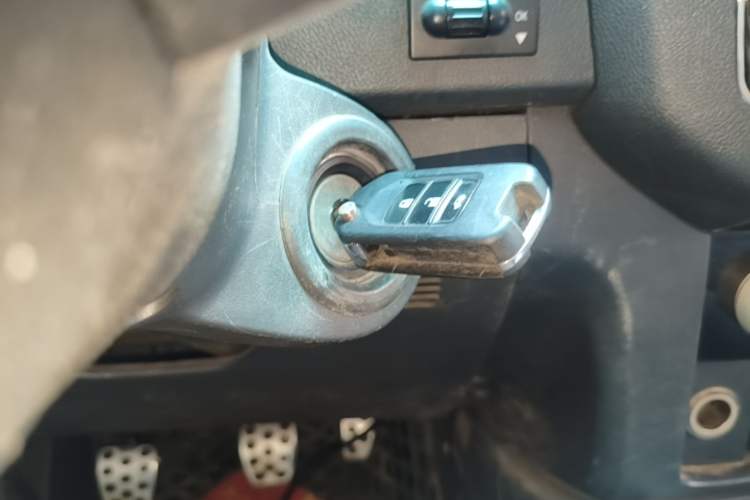 Used BAIC Off-Road BJ40 2016 40L 2.0T Manual Two-Wheel Drive Luxury Edition Vehicle Key