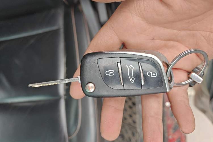Used BAIC Off-Road BJ40 2016 40L 2.3T Automatic All-Wheel Drive Premium Edition Vehicle Key