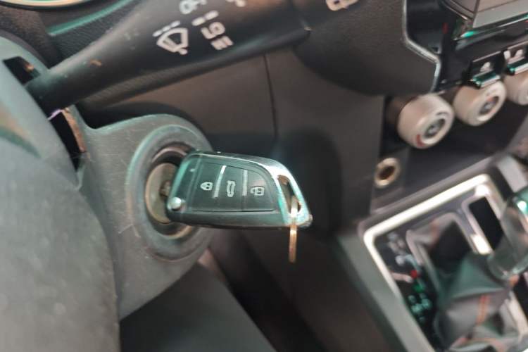 Used BAIC Off-Road BJ40 2016 40L 2.3T Automatic All-Wheel Drive Premium Edition Vehicle Key