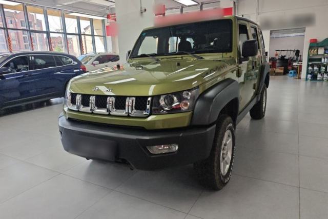 Used BAIC Off-Road BJ40 2016 40L 2.0T Manual Two-Wheel Drive Luxury Edition