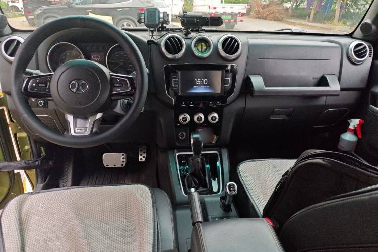 Used BAIC Off-Road BJ40 2016 40L 2.3T Automatic All-Wheel Drive Premium Edition Center Console