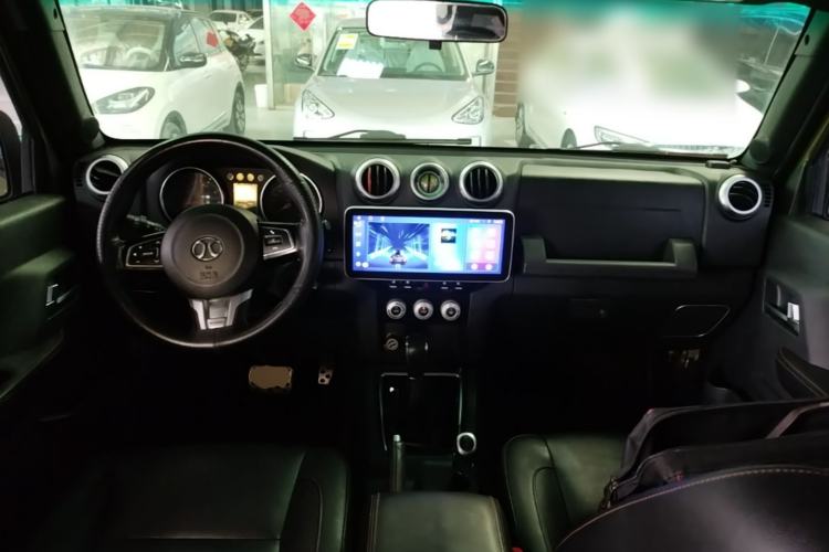 Used BAIC Off-Road BJ40 2016 40L 2.3T Automatic All-Wheel Drive Premium Edition Center Console