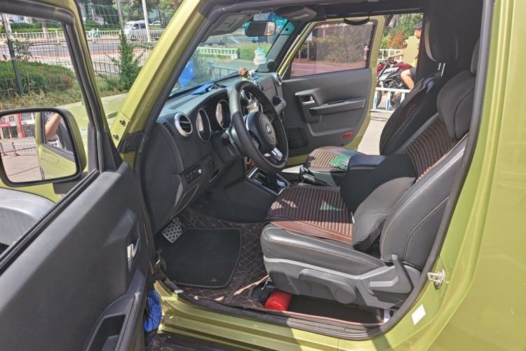 Used BAIC Off-Road BJ40 2016 2.3T Automatic Four-Wheel Drive Premium Edition Driver Seat
