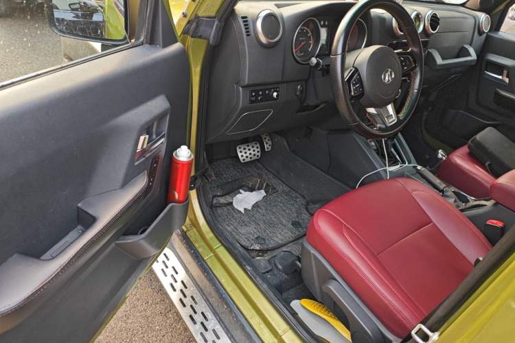 Used BAIC Off-Road BJ40 2016 40L 2.3T Automatic All-Wheel Drive Premium Edition Driver Seat