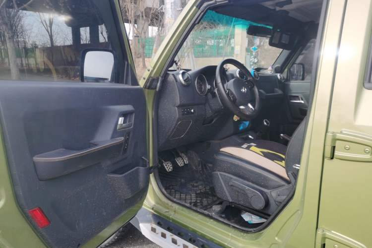 Used BAIC Off-Road BJ40 2016 40L 2.0T Manual All-Wheel Drive Prestige Edition Driver Seat