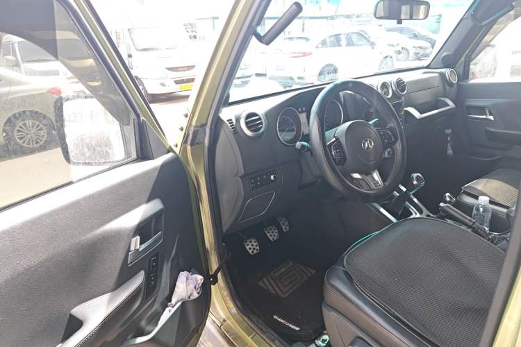 Used BAIC Off-Road BJ40 2016 40L 2.0T Manual All-Wheel Drive Prestige Edition Driver Seat