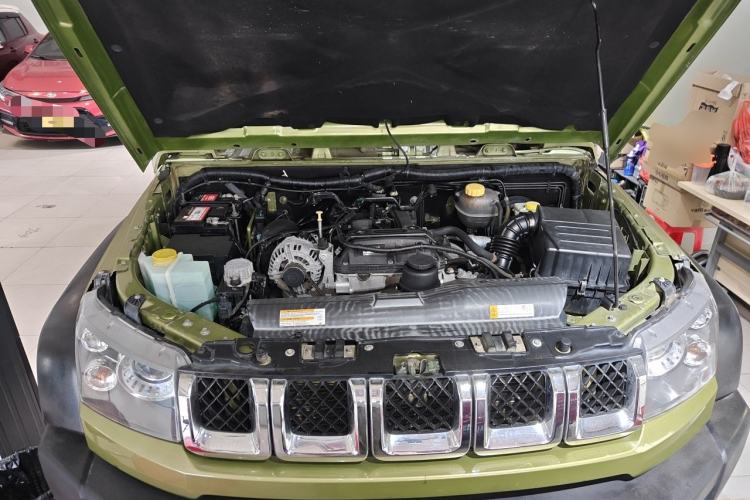 Used BAIC Off-Road BJ40 2016 40L 2.3T Automatic All-Wheel Drive Premium Edition Engine Bay